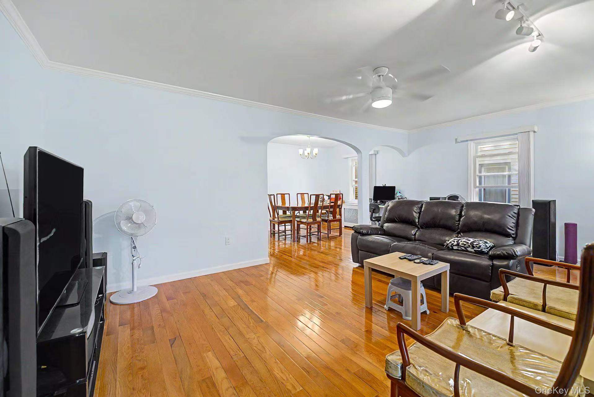 850 Washington Street Property Photo 9