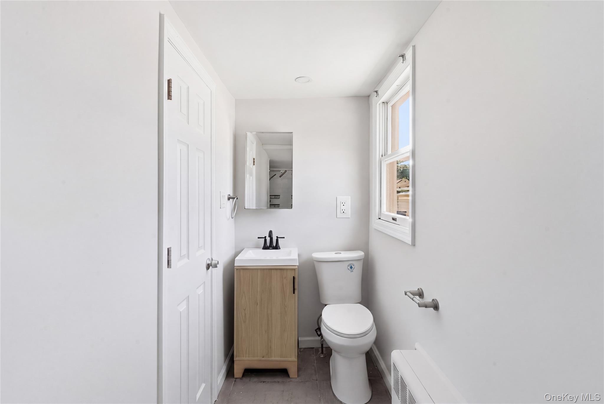 99 Green Avenue Property Photo 7