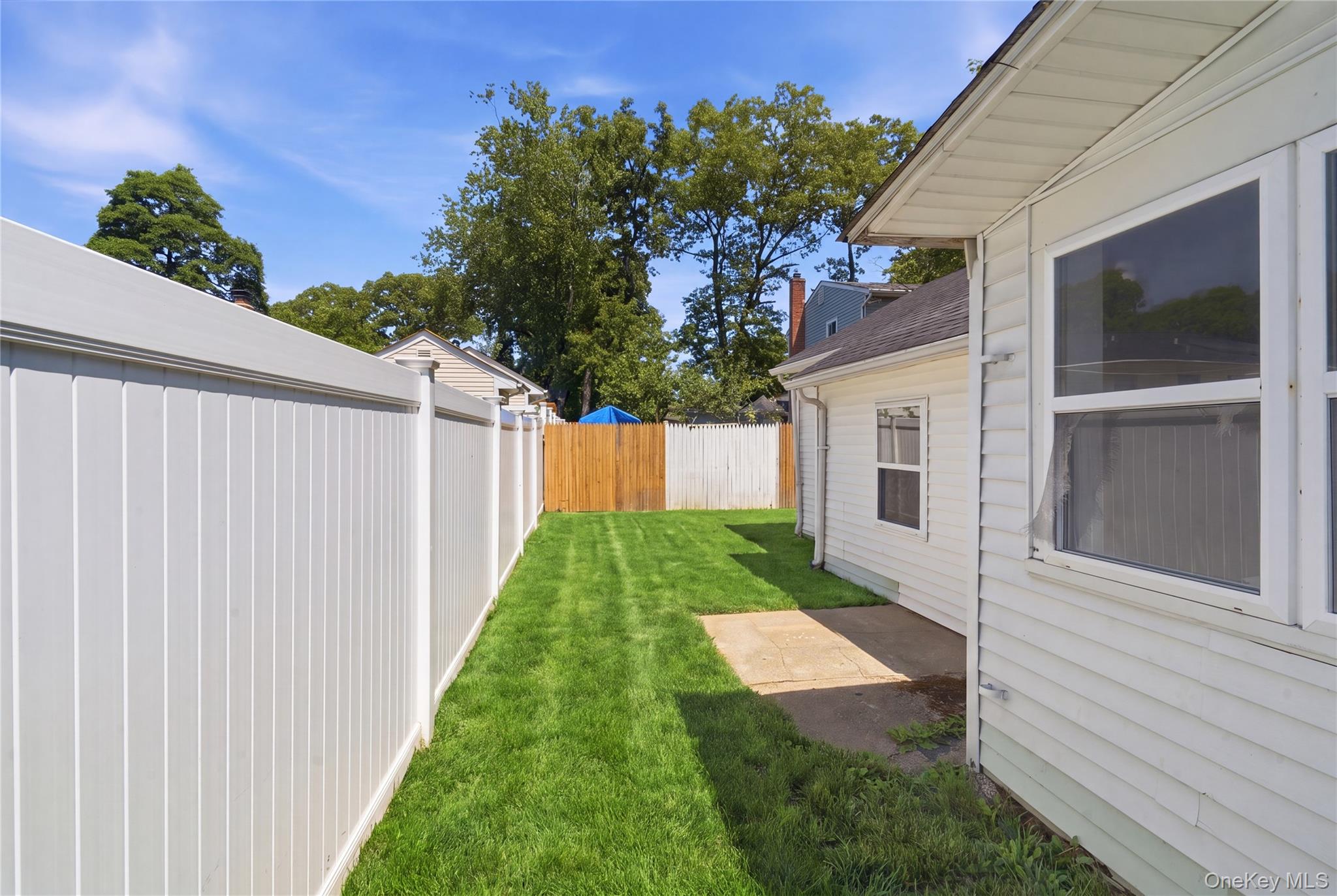 99 Green Avenue Property Photo 18