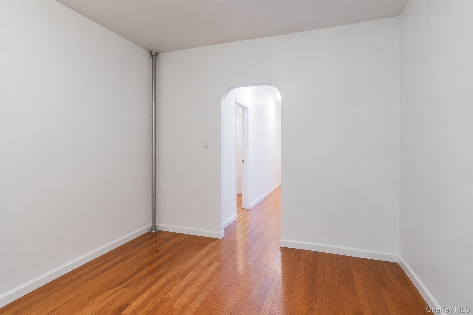 415 E 187th Street 2E Property Photo 1