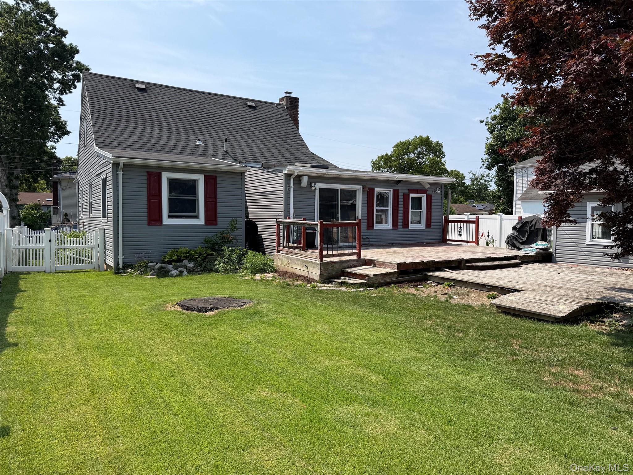 300 Beachview Street Property Photo 18