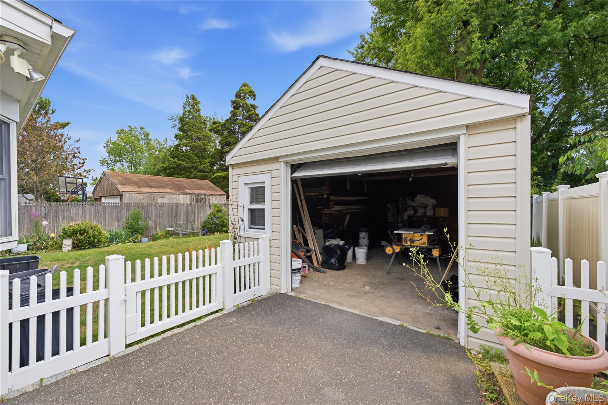 43 Nassau Avenue Property Photo 16