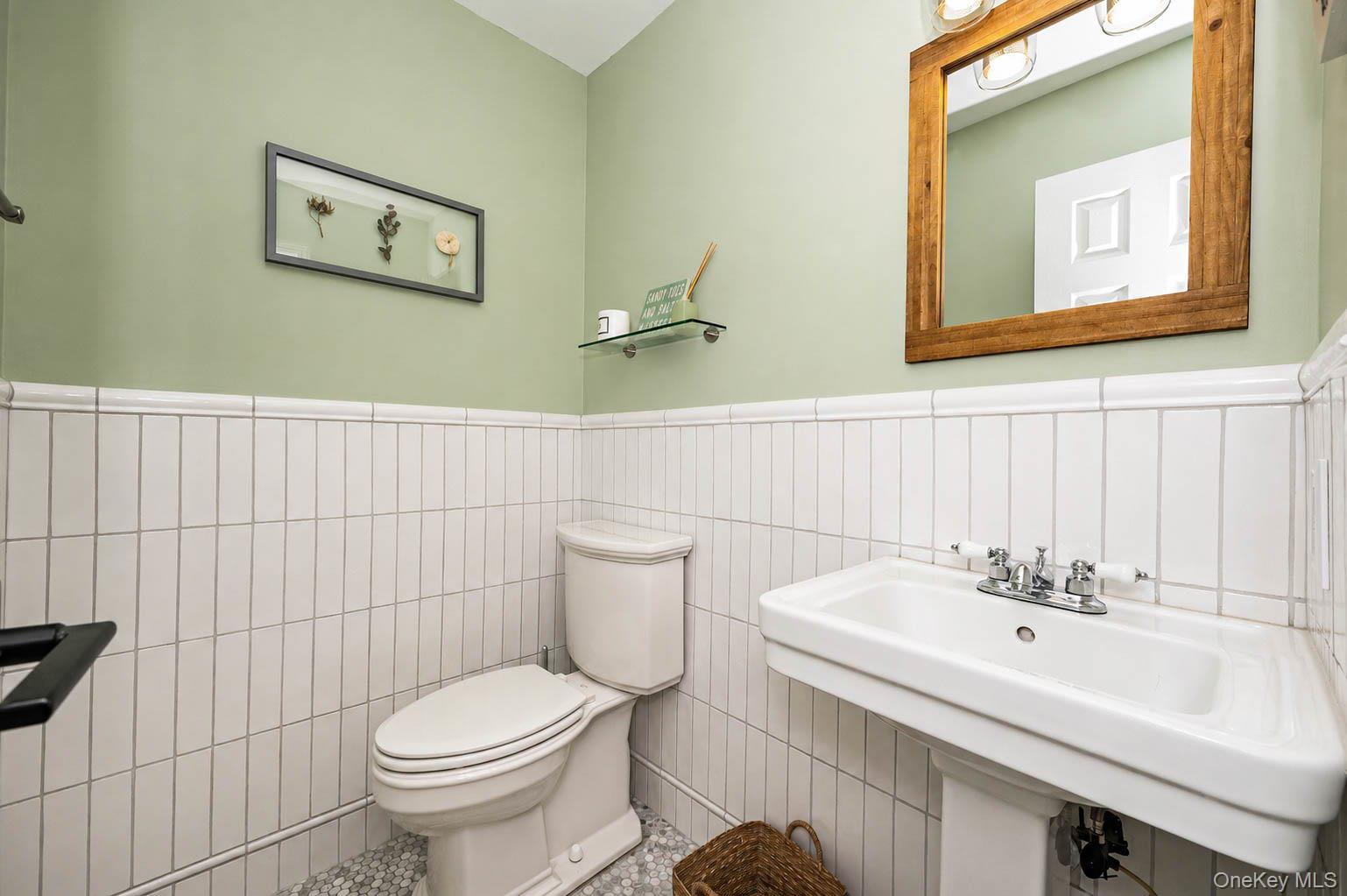 134 Paris Court Property Photo 12