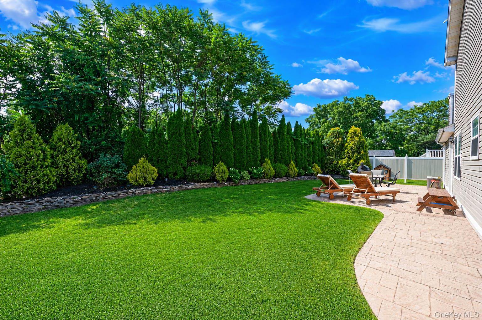 134 Paris Court Property Photo 24