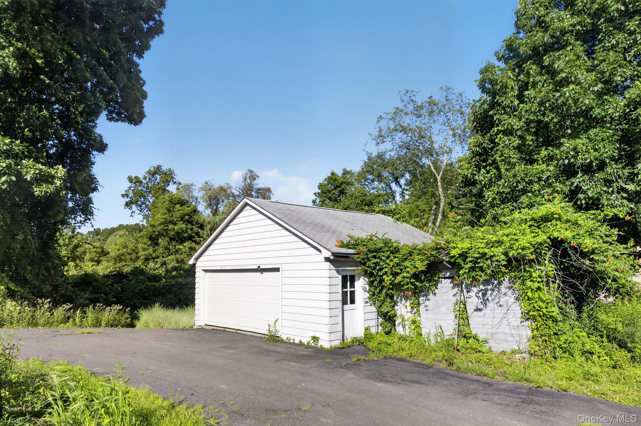 315 Pine Bush Road Property Photo 7