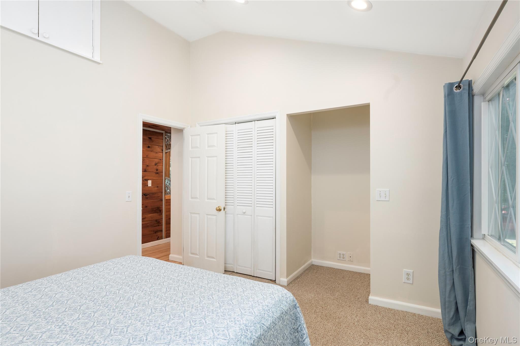 6 Hemlock Trail Court Property Photo 10