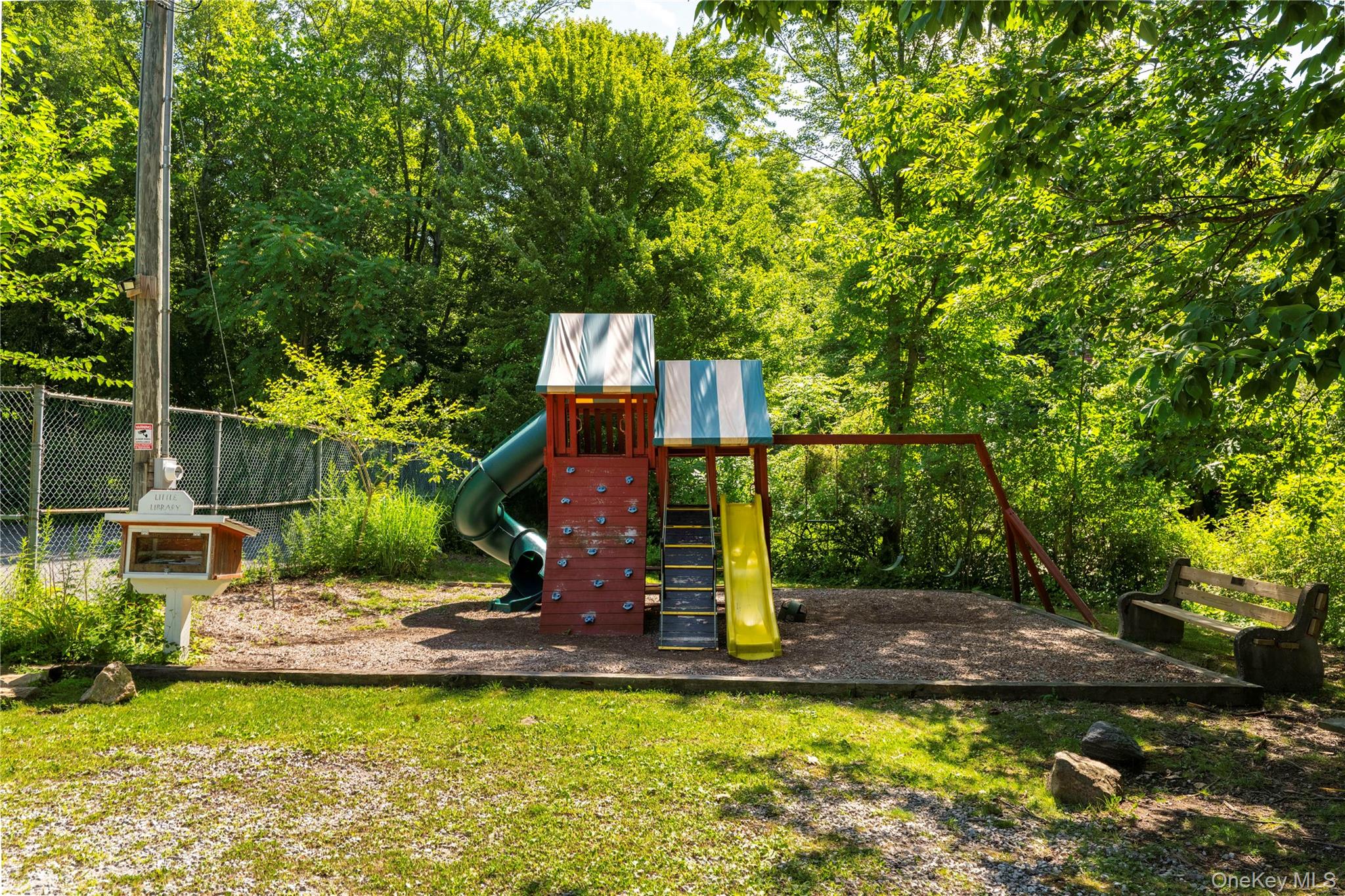 6 Hemlock Trail Court Property Photo 19