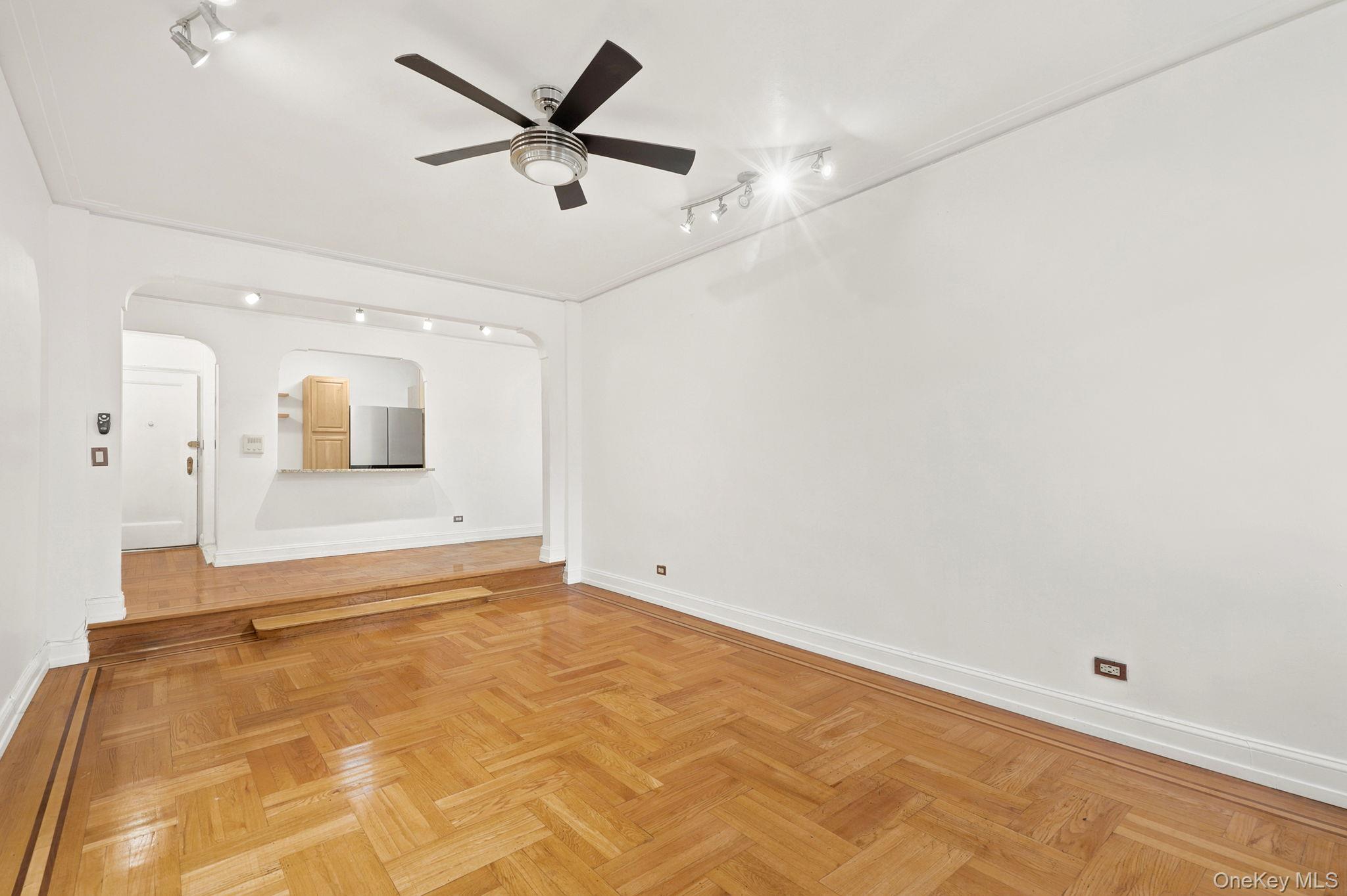 2160 Bronx Park 6j Property Photo 4