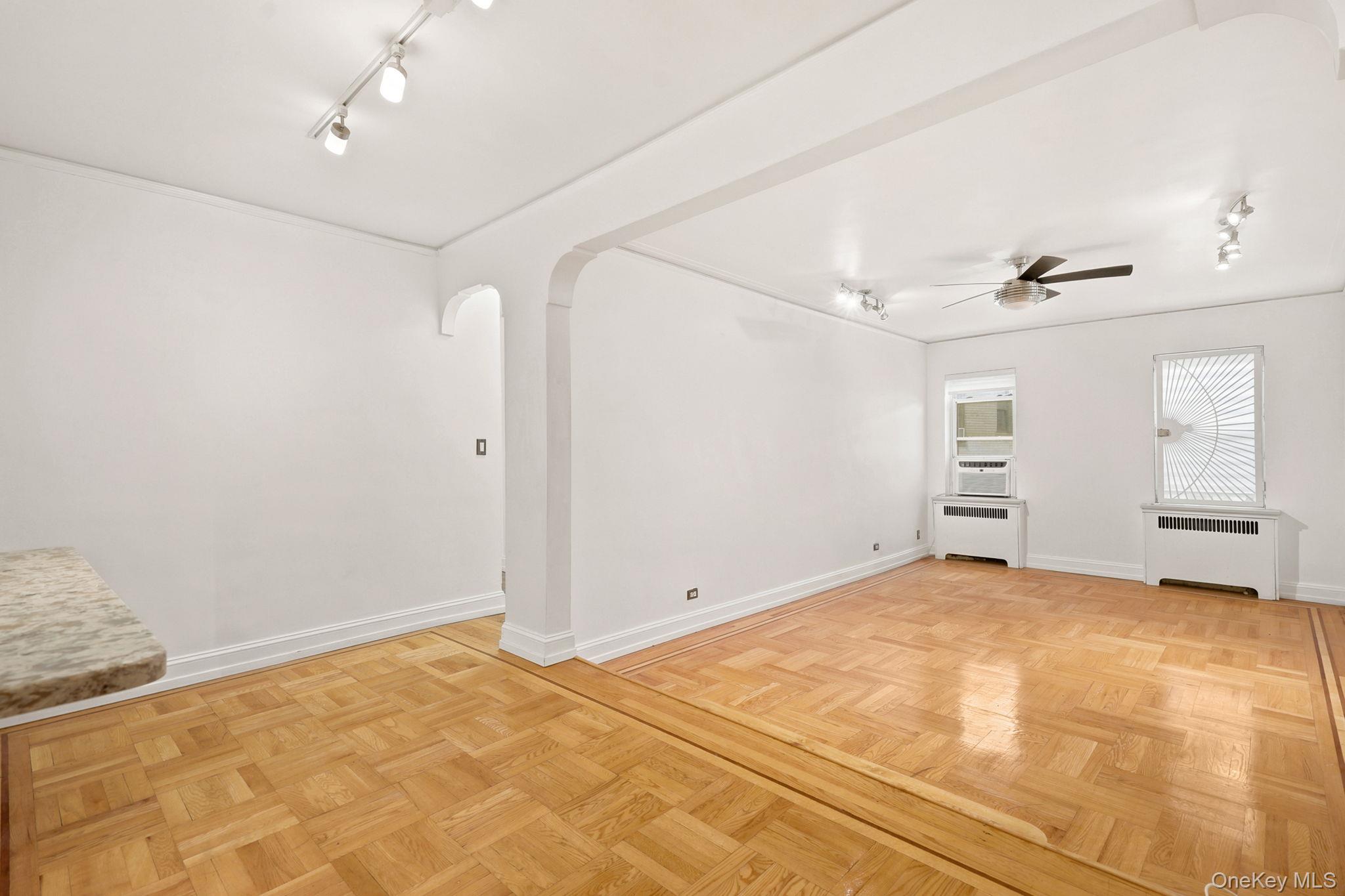 2160 Bronx Park 6j Property Photo 5