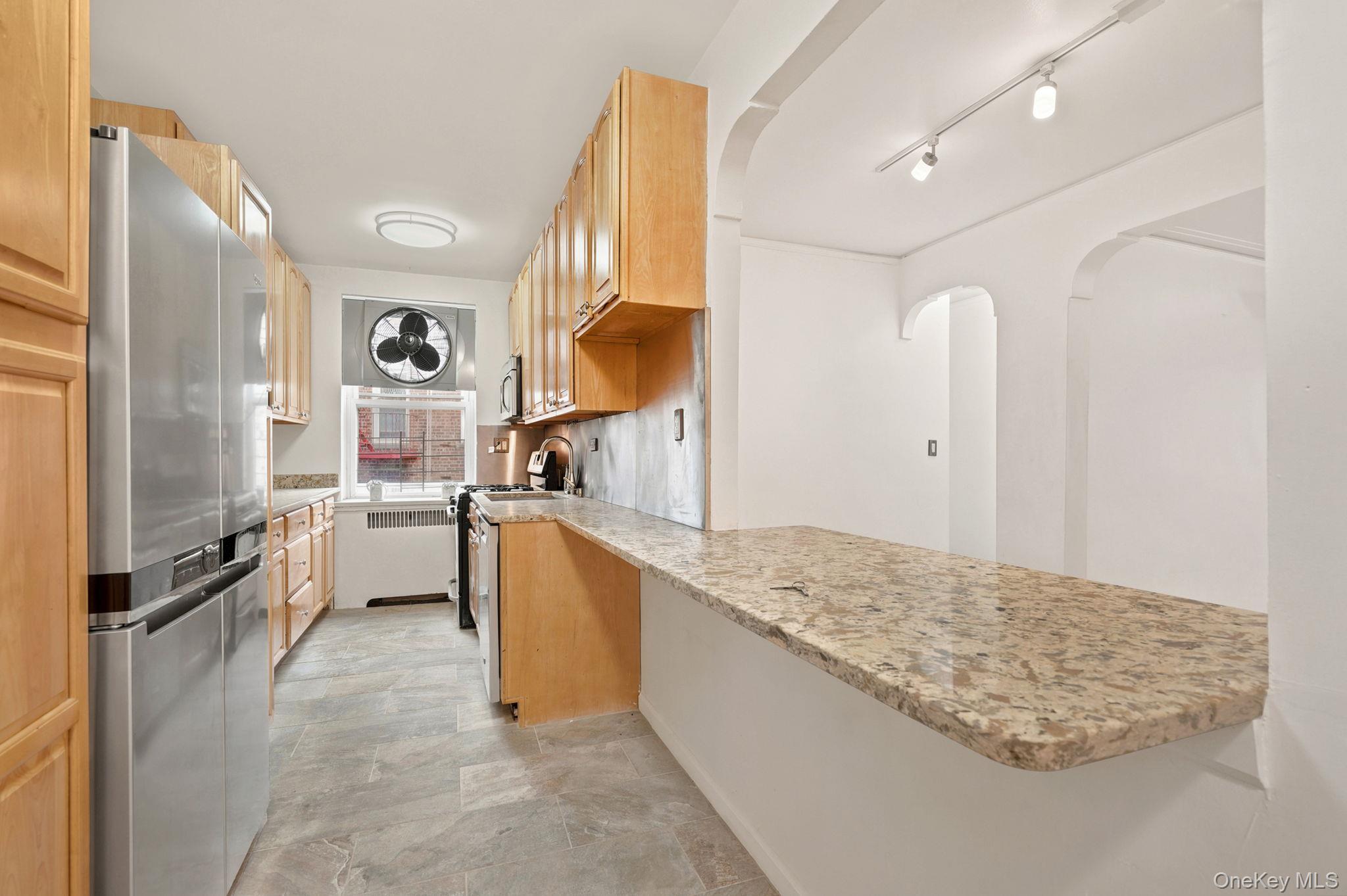 2160 Bronx Park 6j Property Photo 11