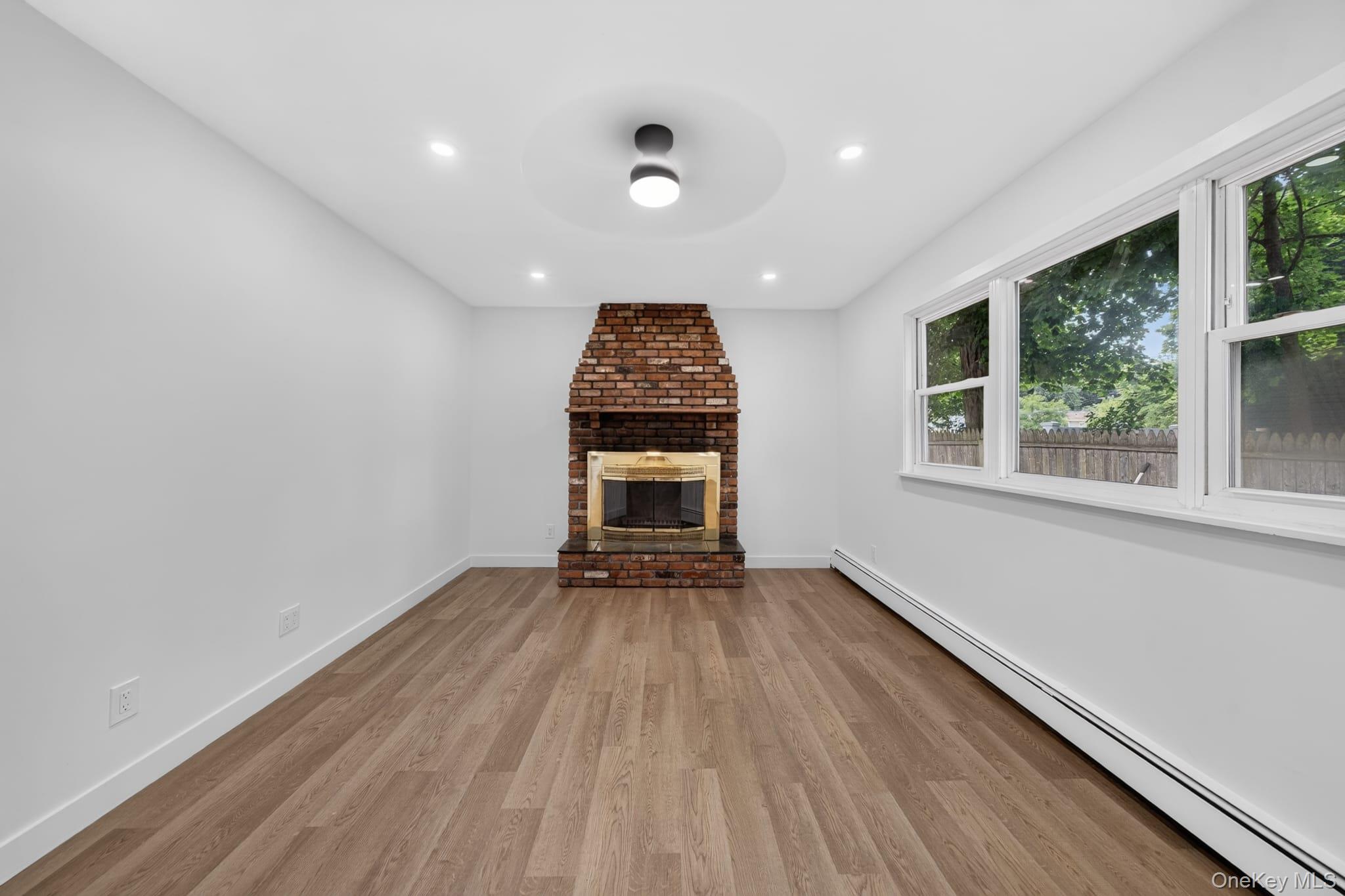 2602 Knickerbocker Avenue Property Photo 2