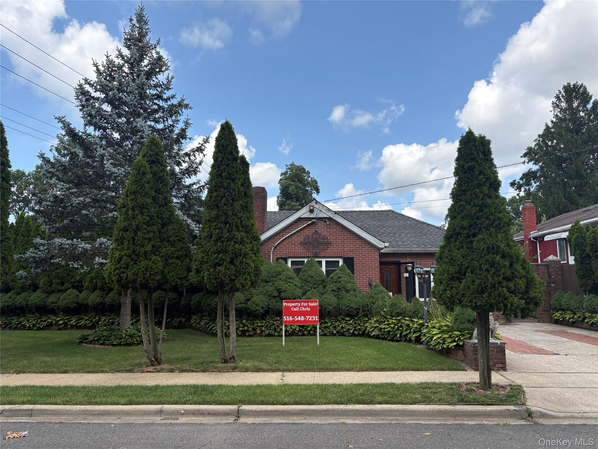 11 New York Avenue Property Photo 1
