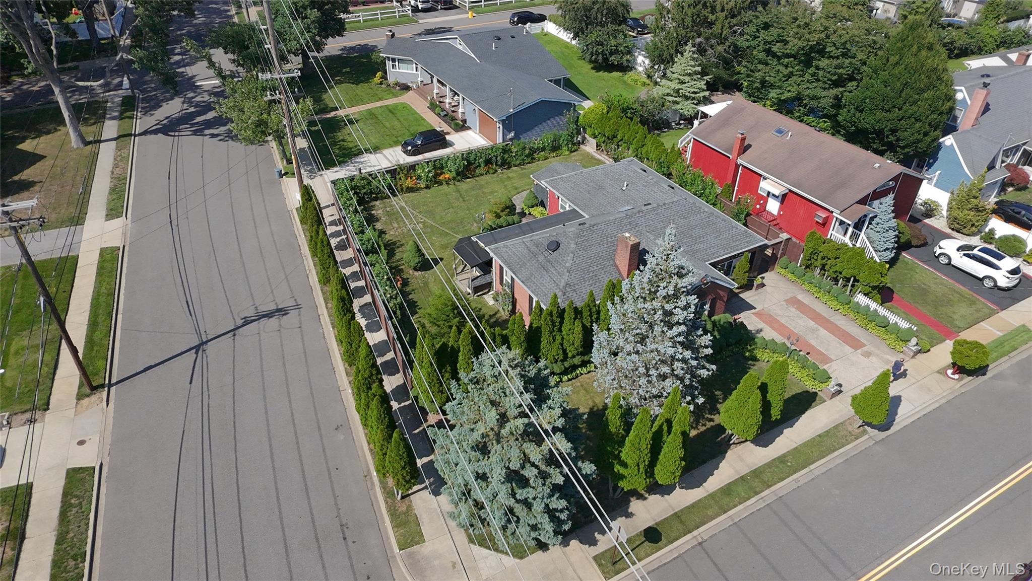 11 New York Avenue Property Photo 4