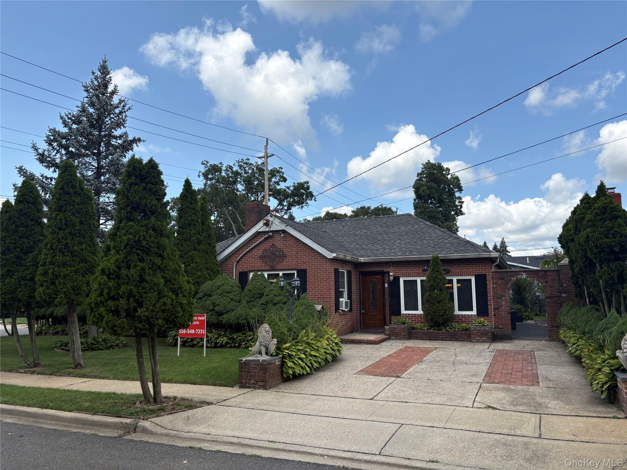 11 New York Avenue Property Photo 6