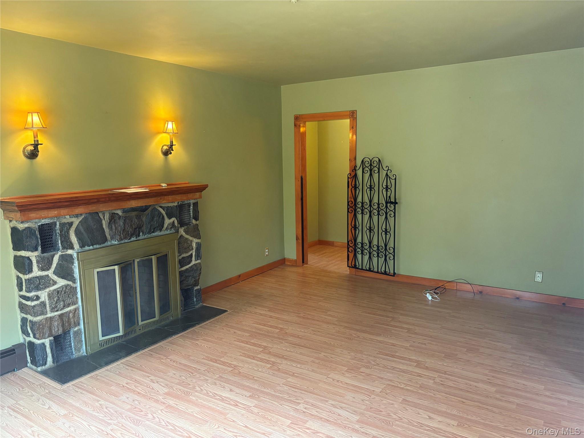 11 New York Avenue Property Photo 9