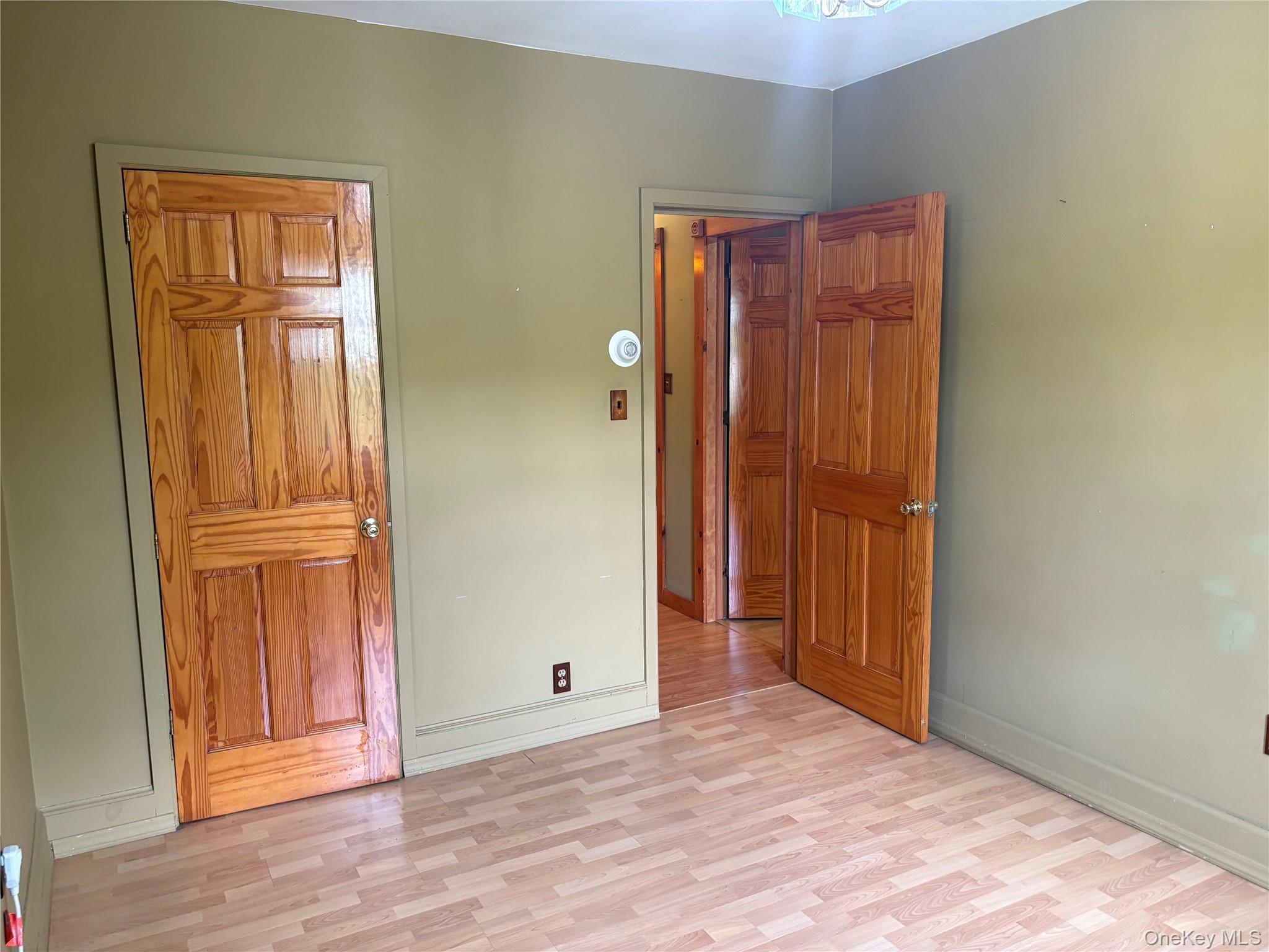 11 New York Avenue Property Photo 18