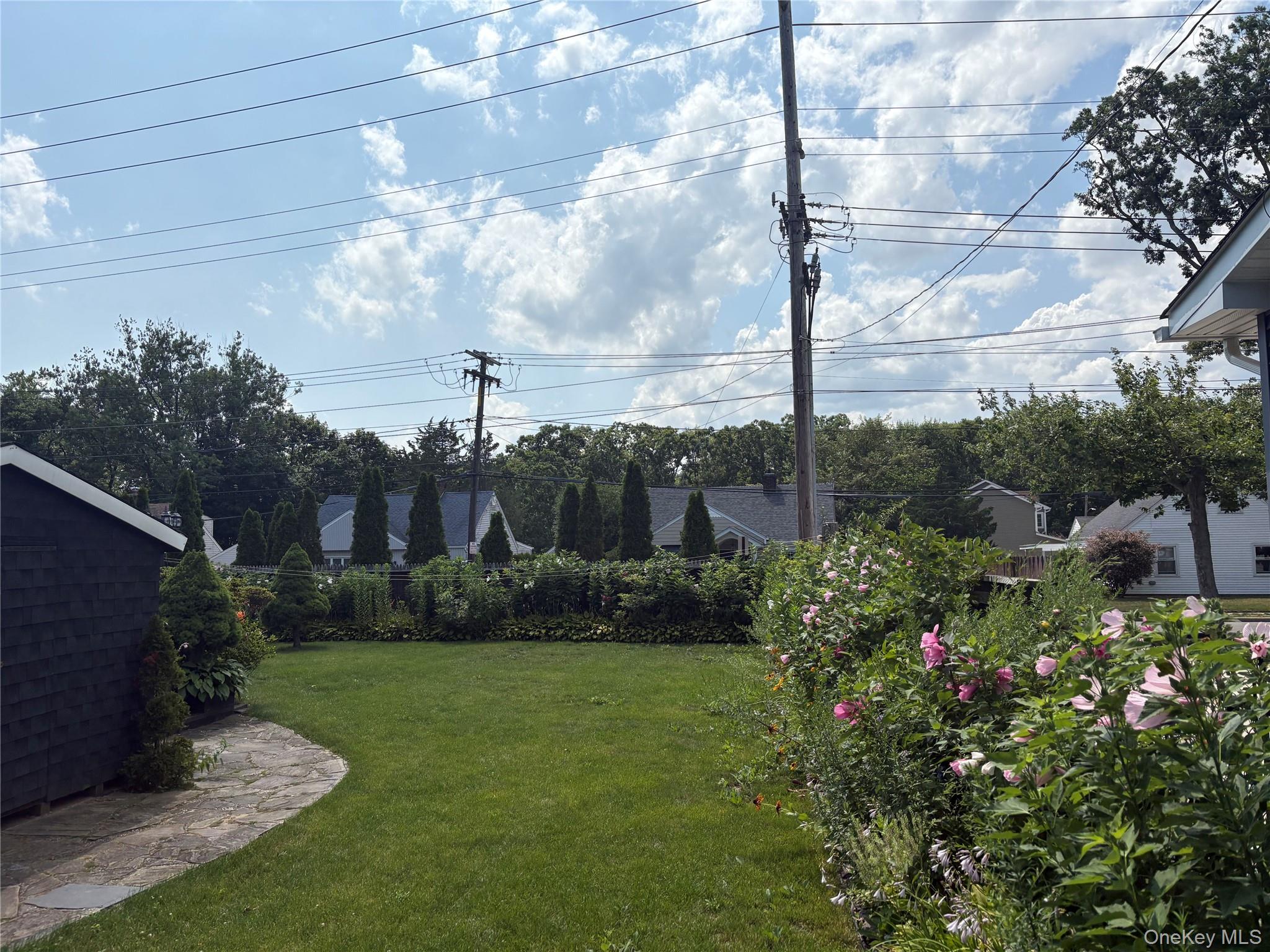 11 New York Avenue Property Photo 38