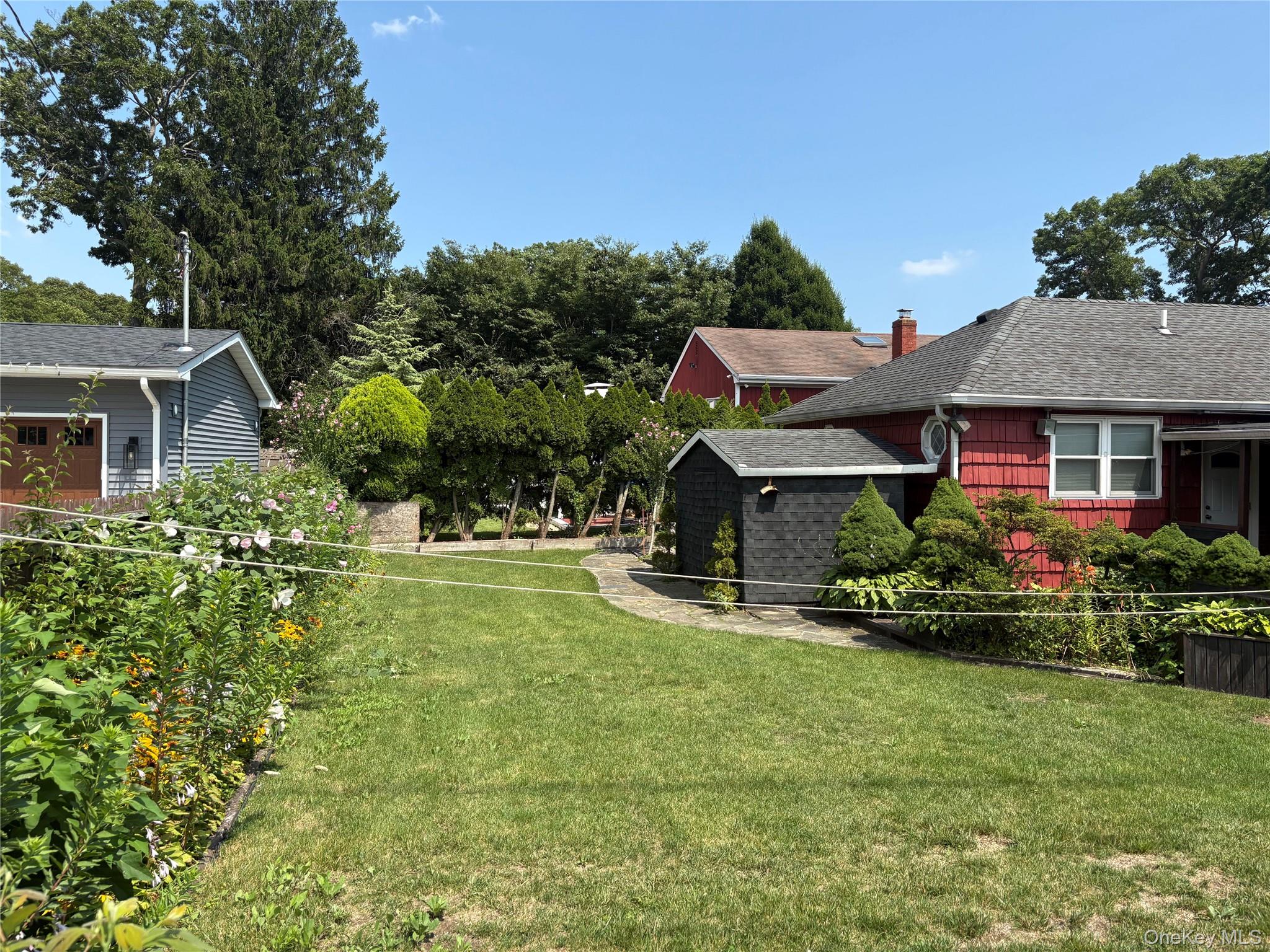 11 New York Avenue Property Photo 39