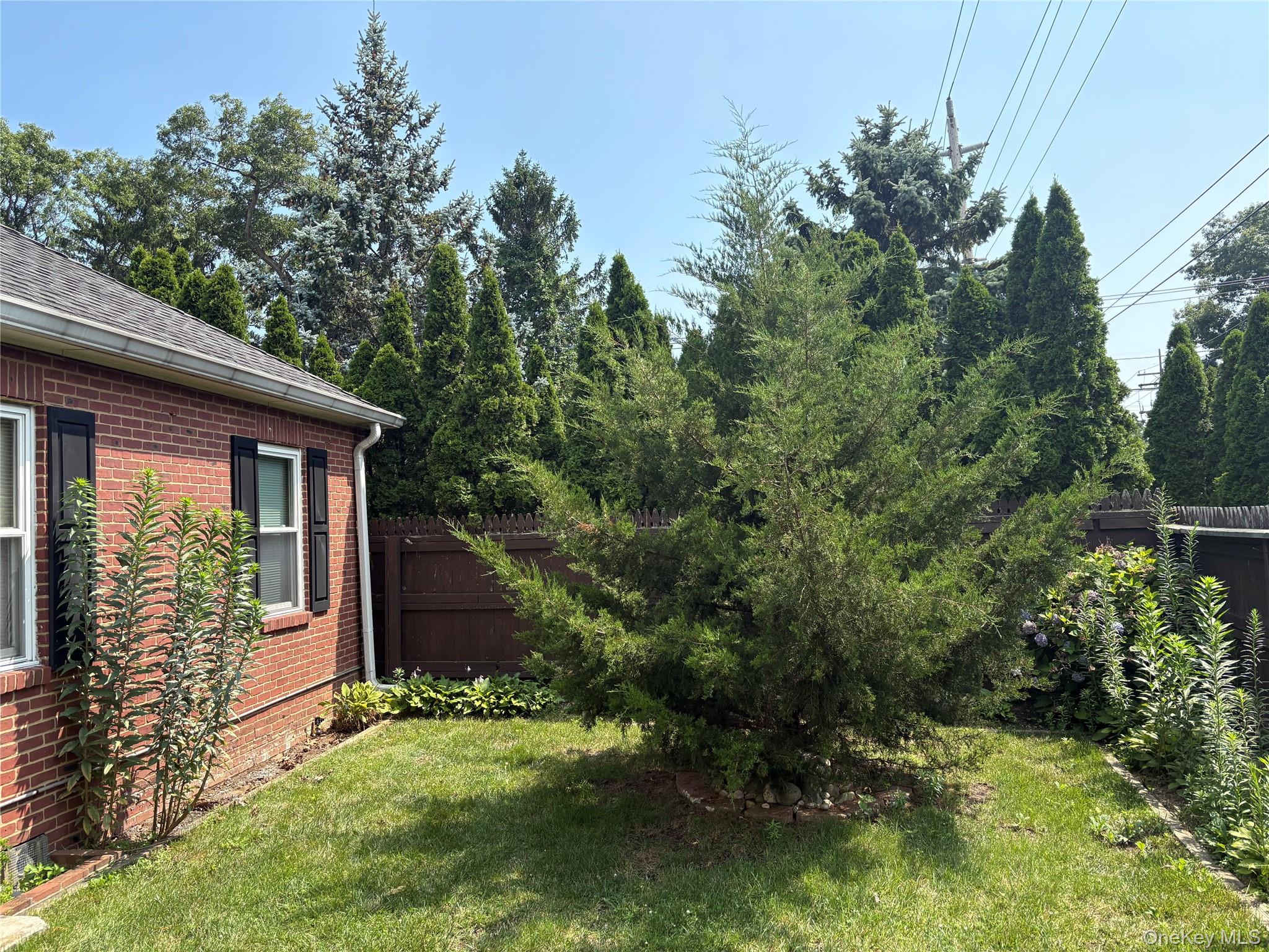 11 New York Avenue Property Photo 41