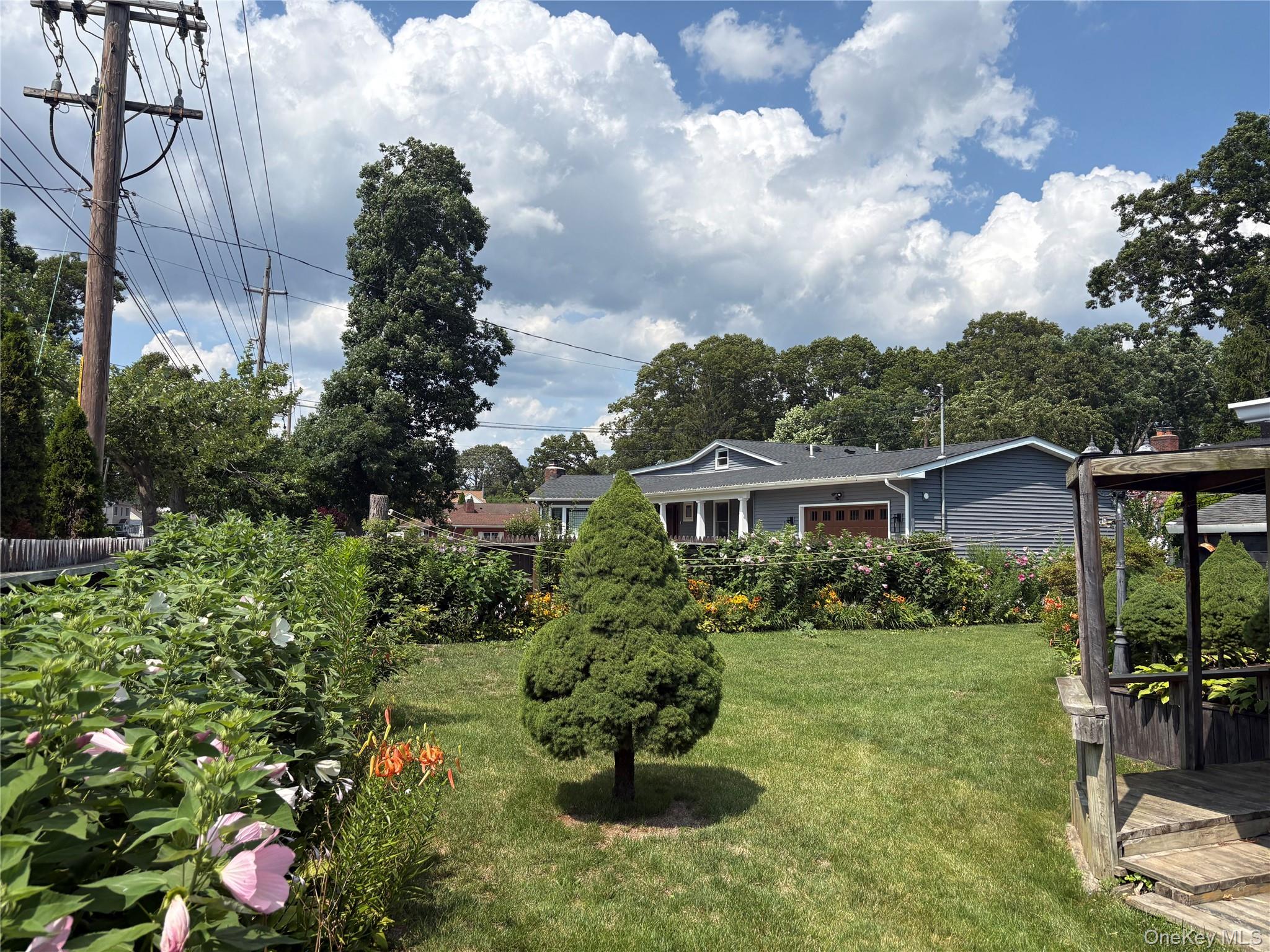 11 New York Avenue Property Photo 42