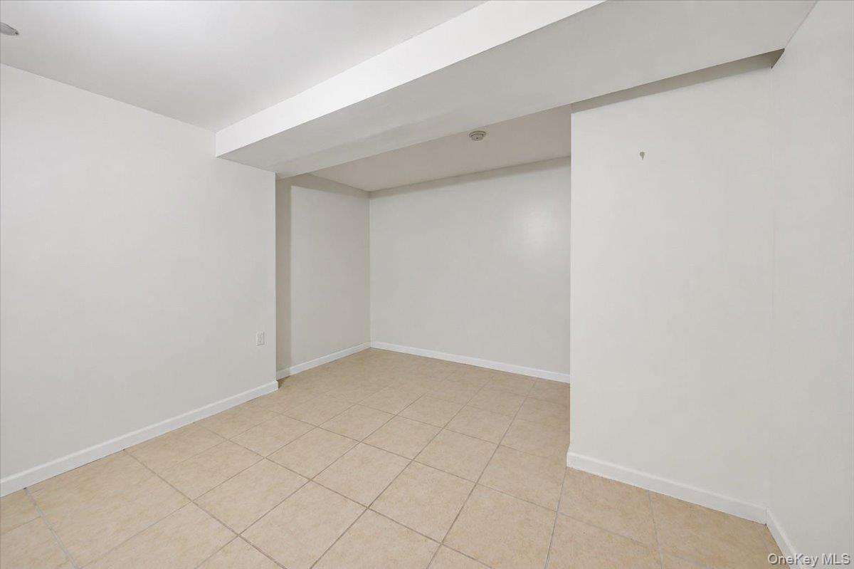 918 Summit Avenue Property Photo 9