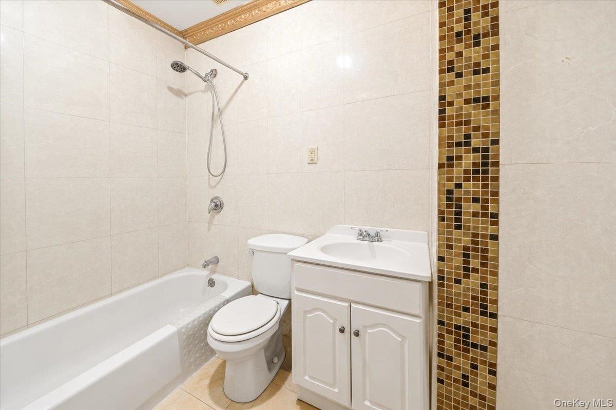 918 Summit Avenue Property Photo 11