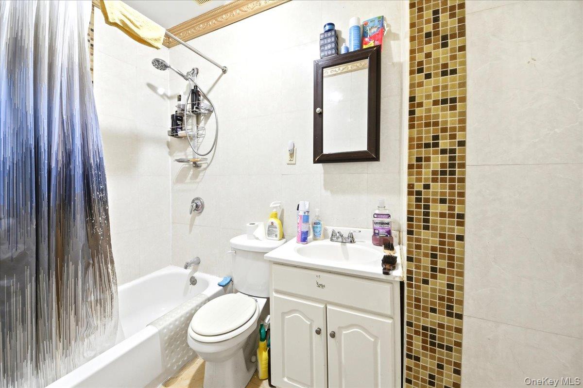 918 Summit Avenue Property Photo 34