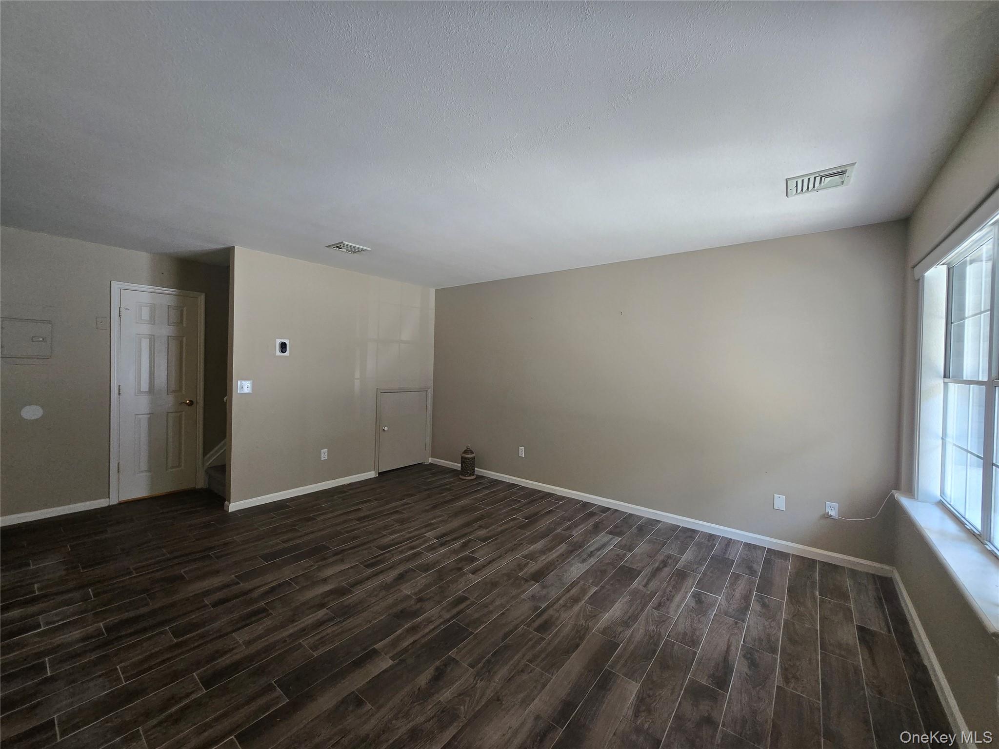 49 Jimal Drive Property Photo 5