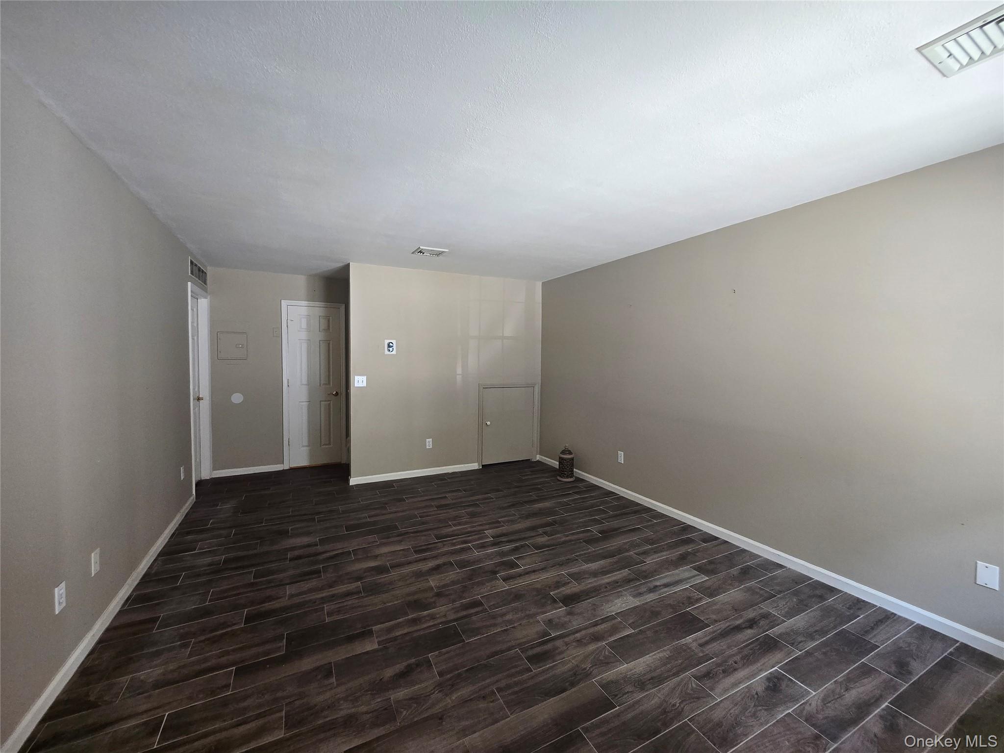 49 Jimal Drive Property Photo 7