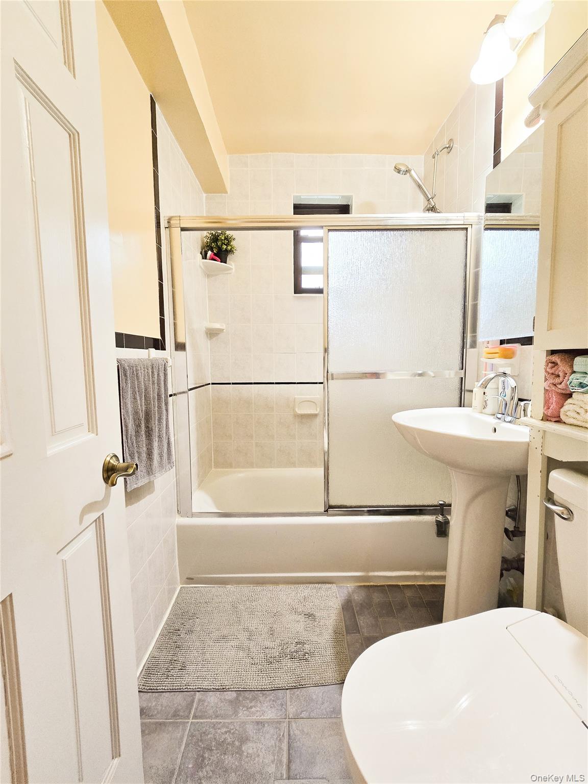 211-10 73rd Avenue 3d Property Photo 13