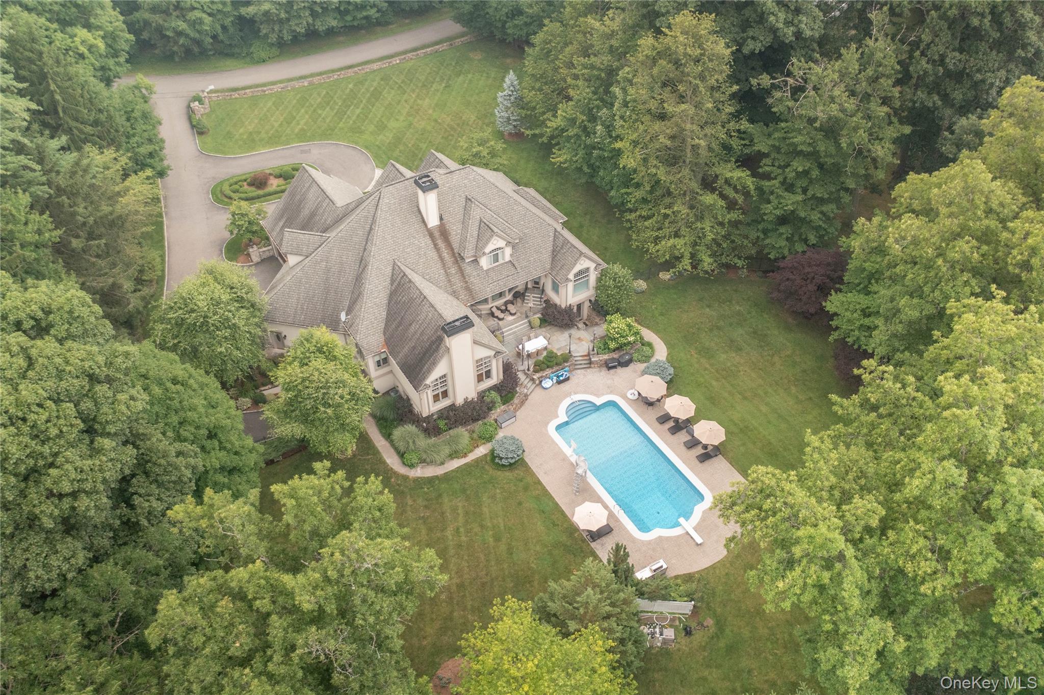 8 Bridey Lane Property Photo 2