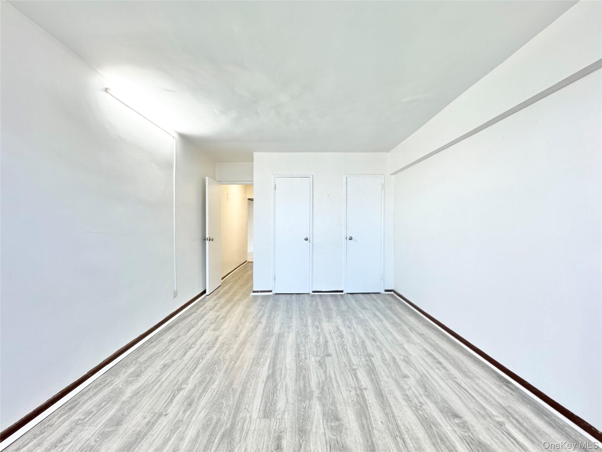 83-25 Vietor Avenue 5c Property Photo 11