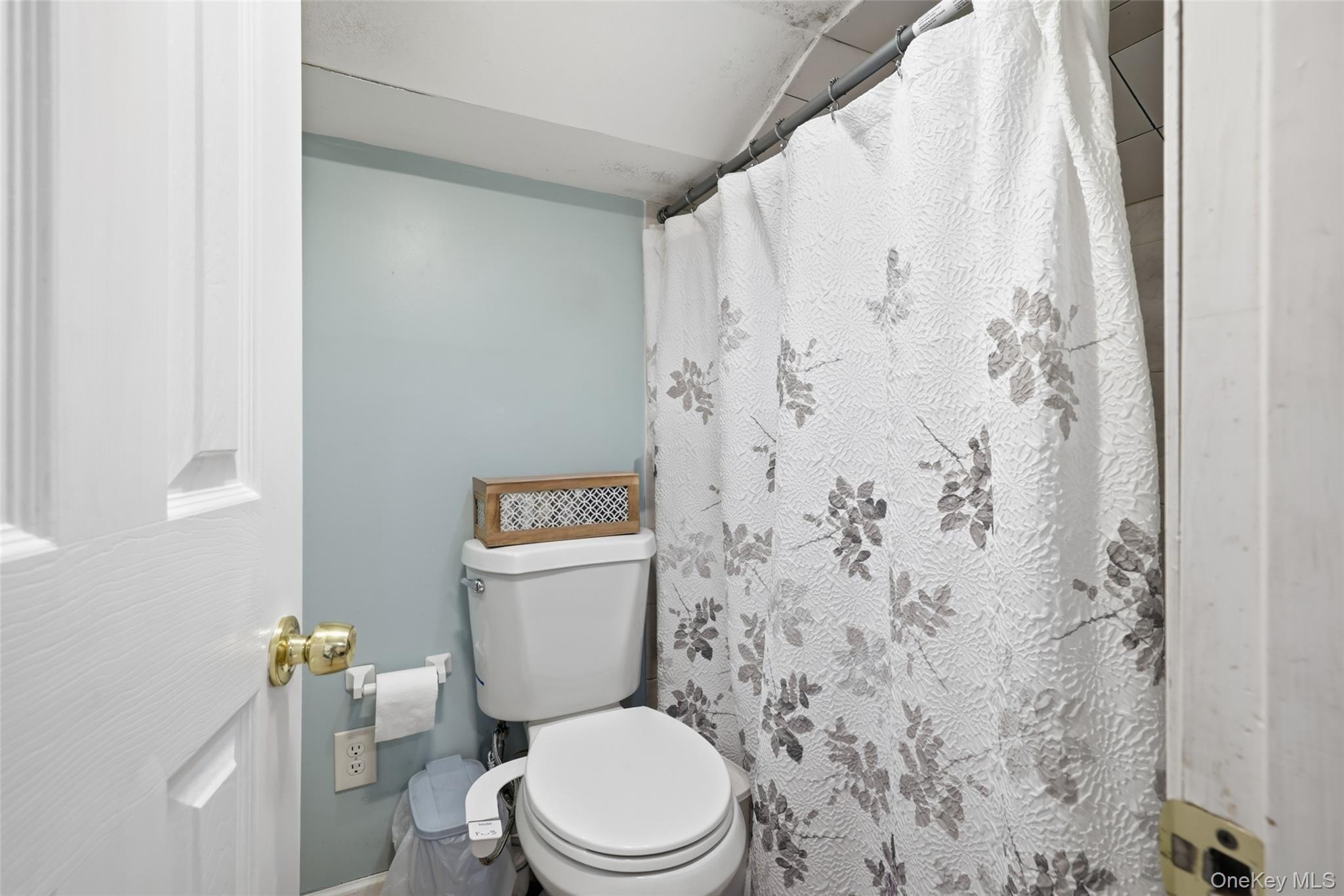 140 E Pine Street Property Photo 17