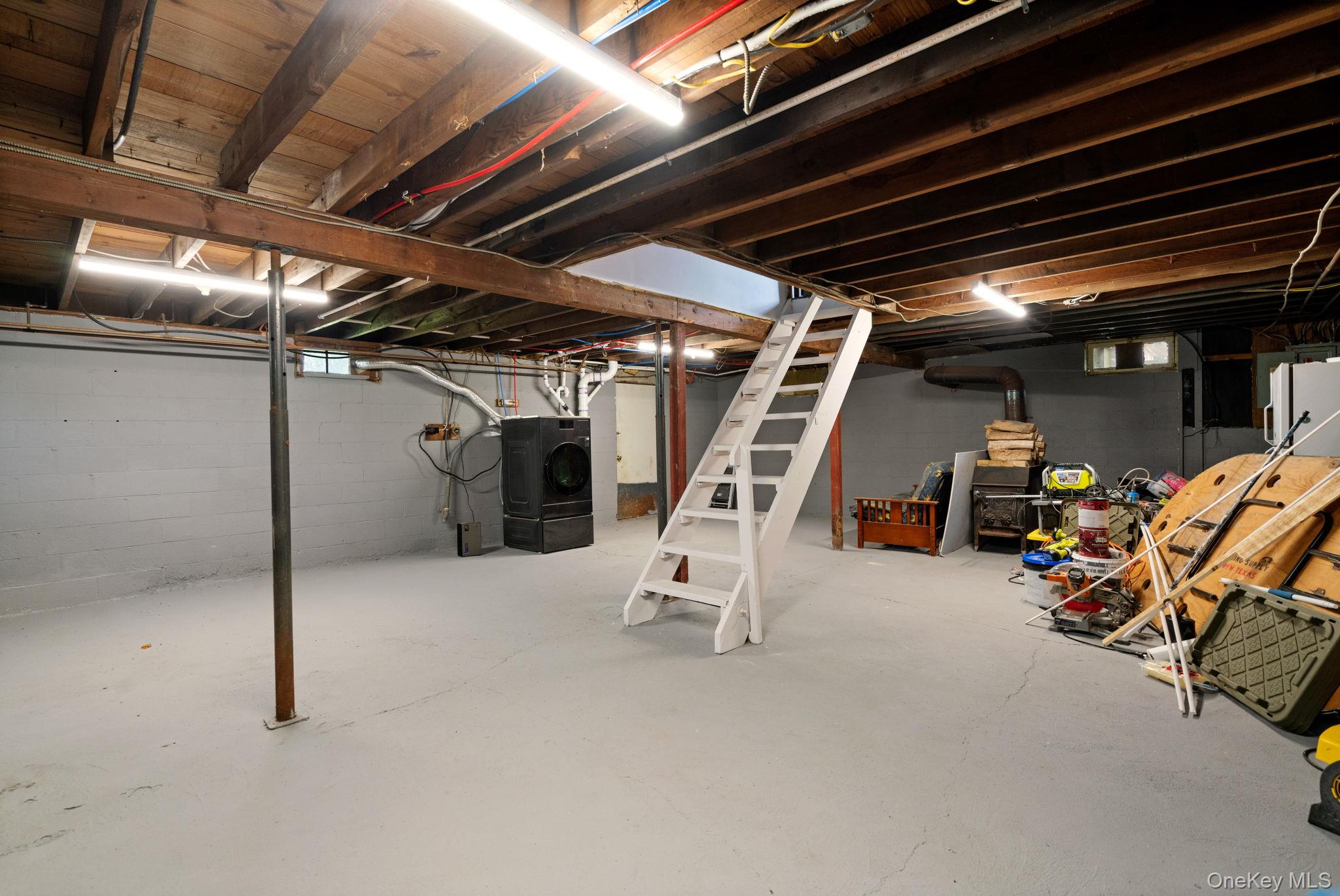 601 Lakeside Road Property Photo 32