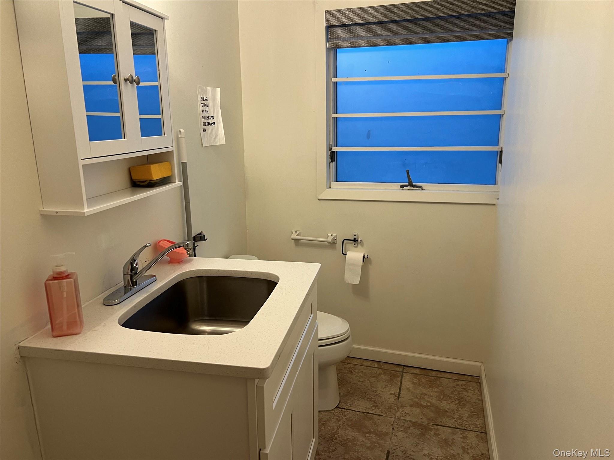 2-8 A Forest Avenue 5 Property Photo 4