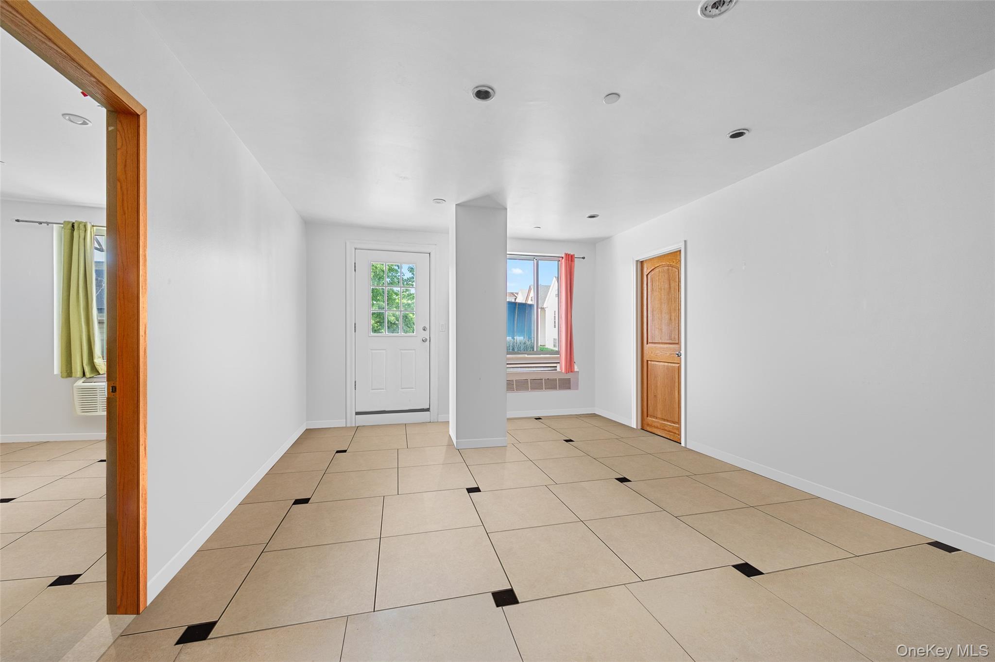 10607 Northern Boulevard 2b Property Photo 4