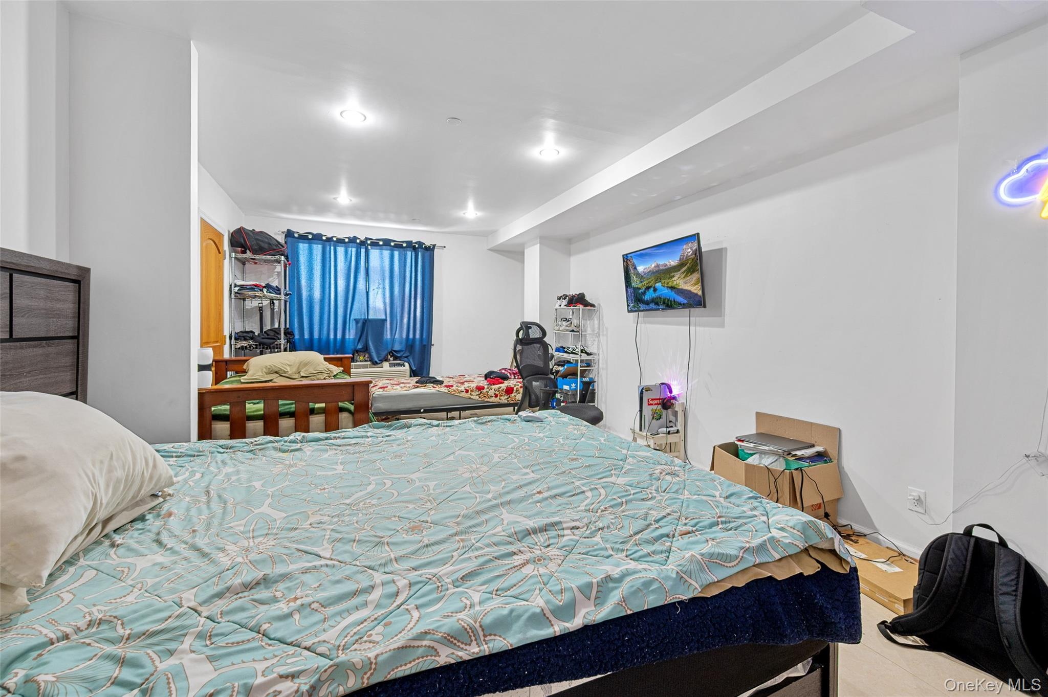 10607 Northern Boulevard 2b Property Photo 9