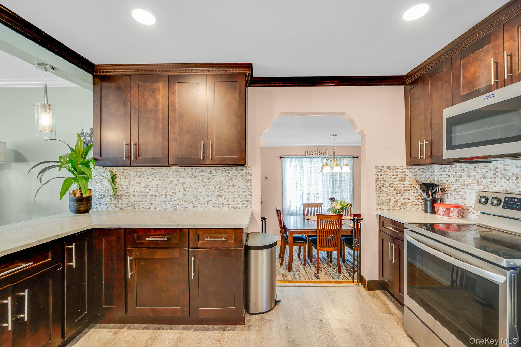 93 Deauville Boulevard Property Photo 7