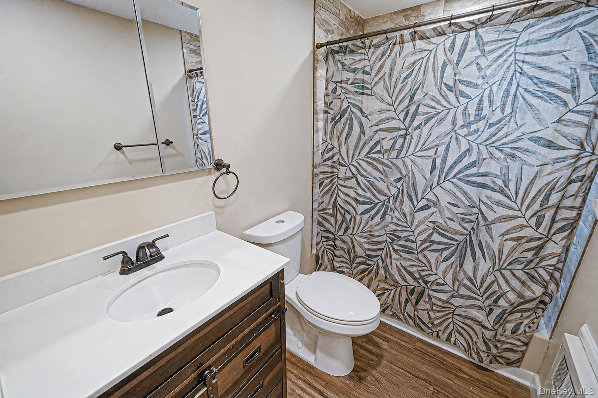 93 Deauville Boulevard Property Photo 19