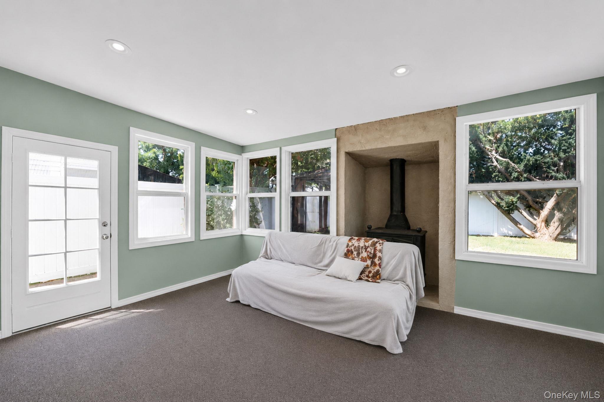 93 Deauville Boulevard Property Photo 22