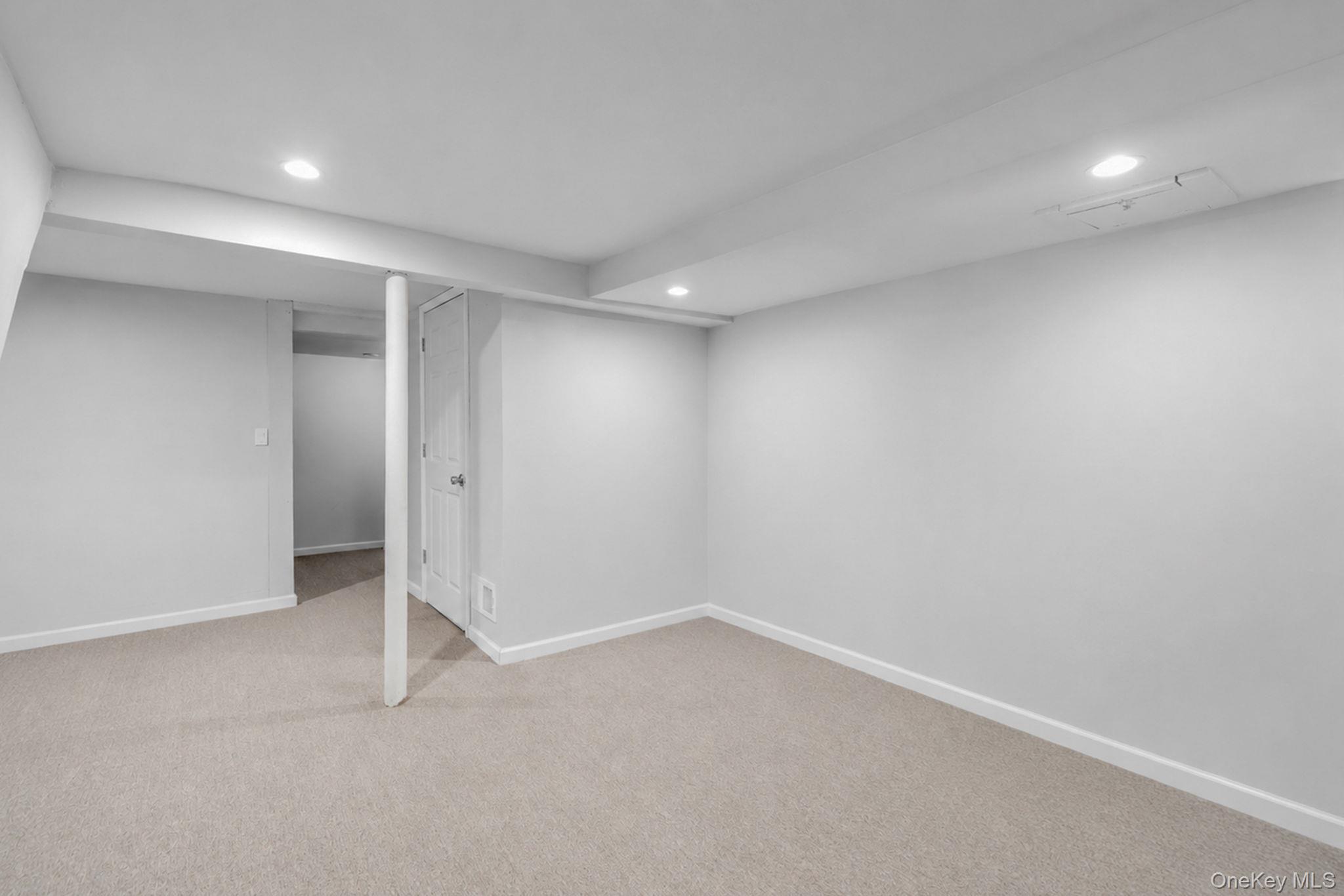93 Deauville Boulevard Property Photo 27