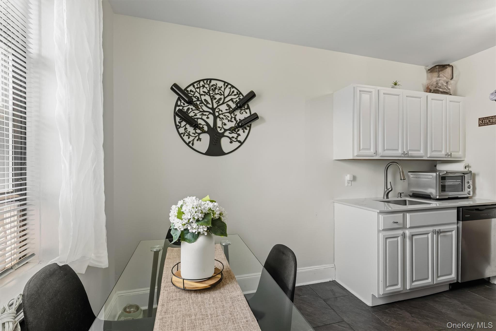 475 Bronx River Road 4b Property Photo 10