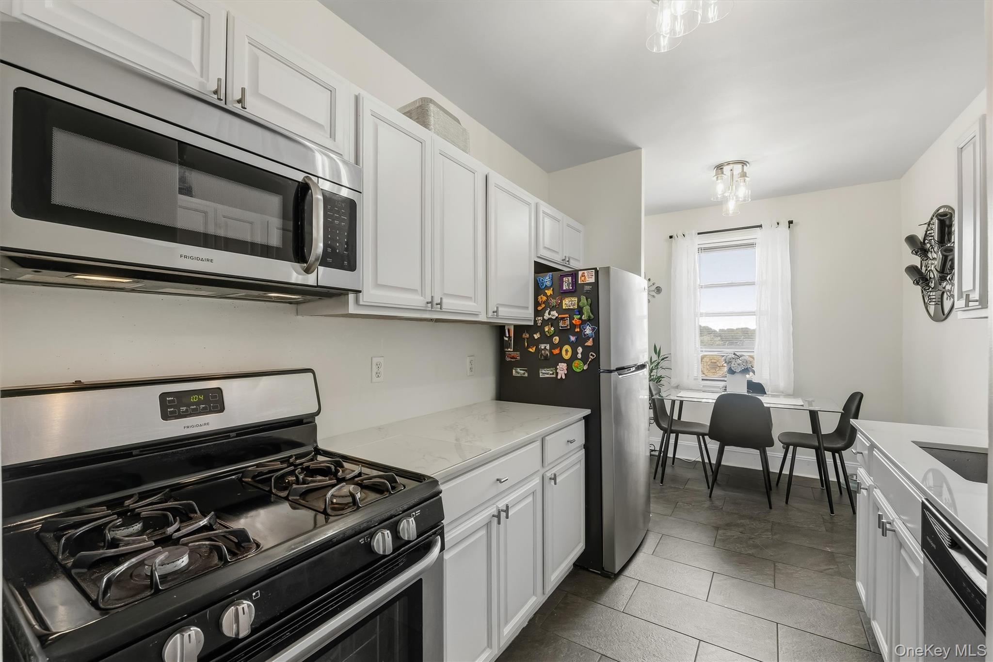 475 Bronx River Road 4b Property Photo 15
