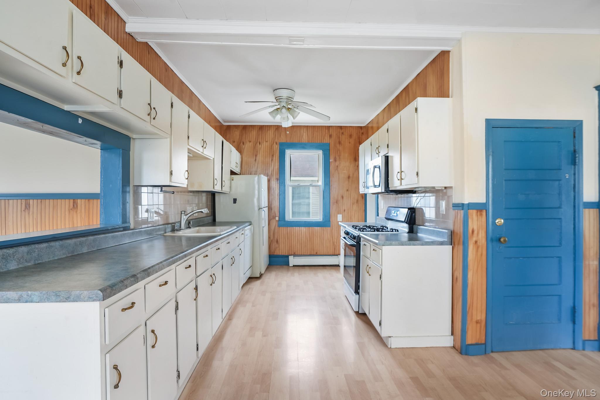 708 Tower Avenue Property Photo 10
