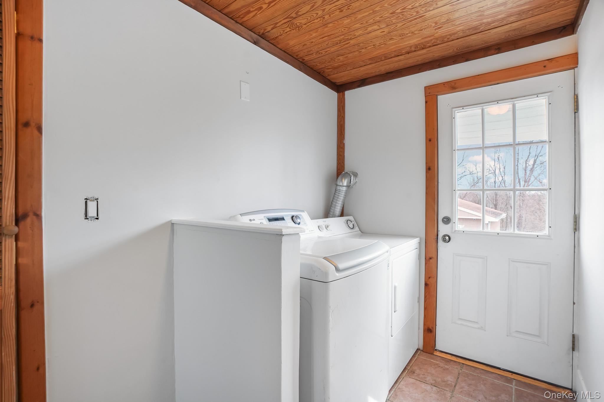 708 Tower Avenue Property Photo 22