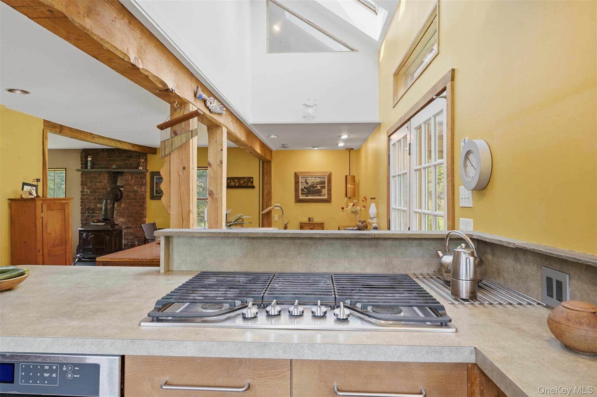 736 Sundown Road Property Photo 16