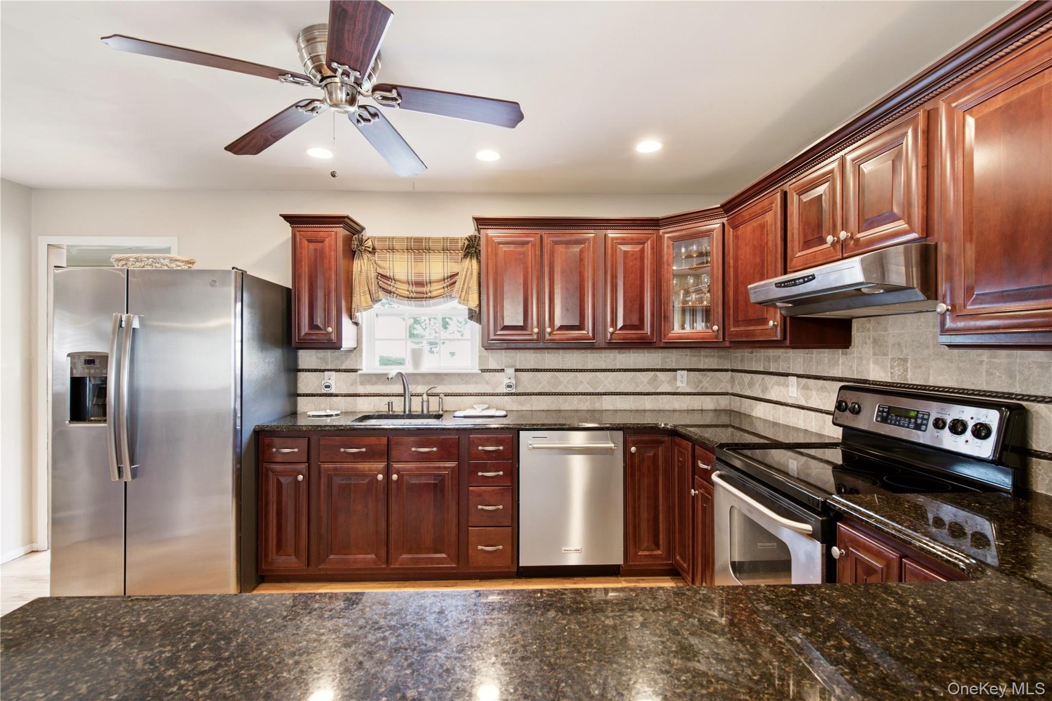 8 Crossman Road Property Photo 6