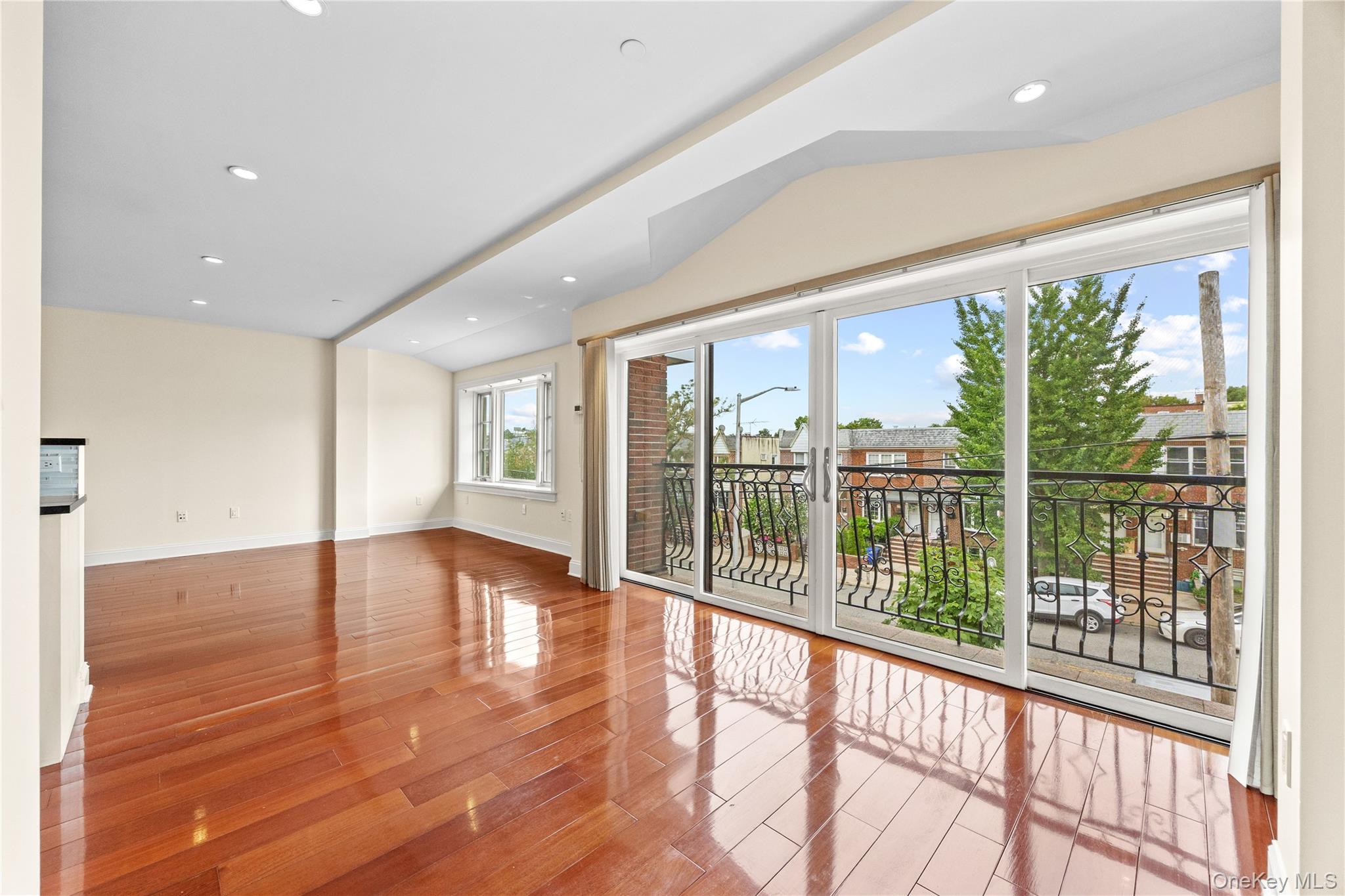 185 Battery Avenue 2a Property Photo 7