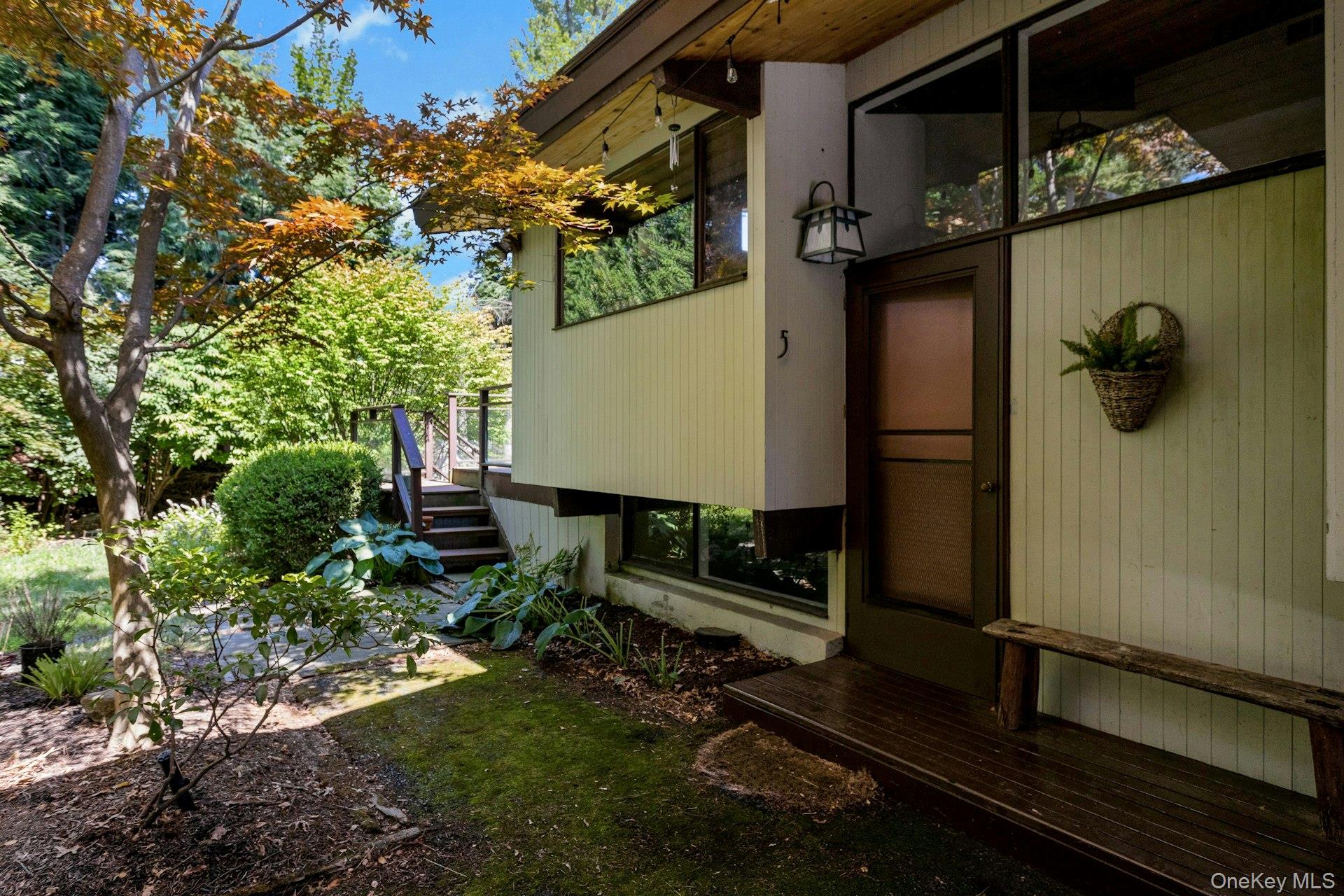 5 Howe Street Property Photo 1