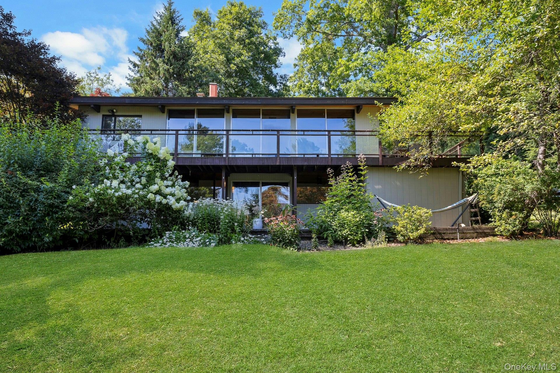5 Howe Street Property Photo 3